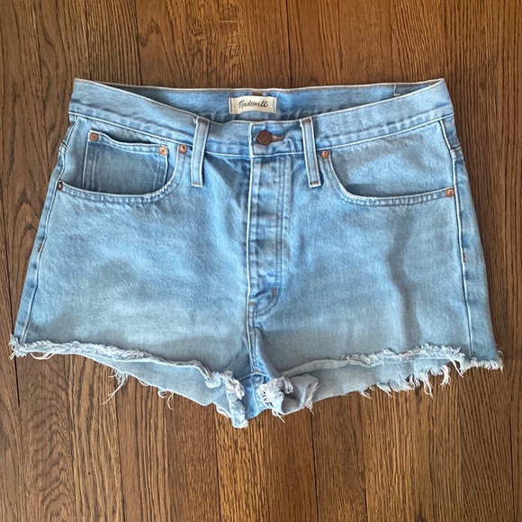 Madewell Pants - Madewell Light Wash Relaxed Denim High Waisted Shorts